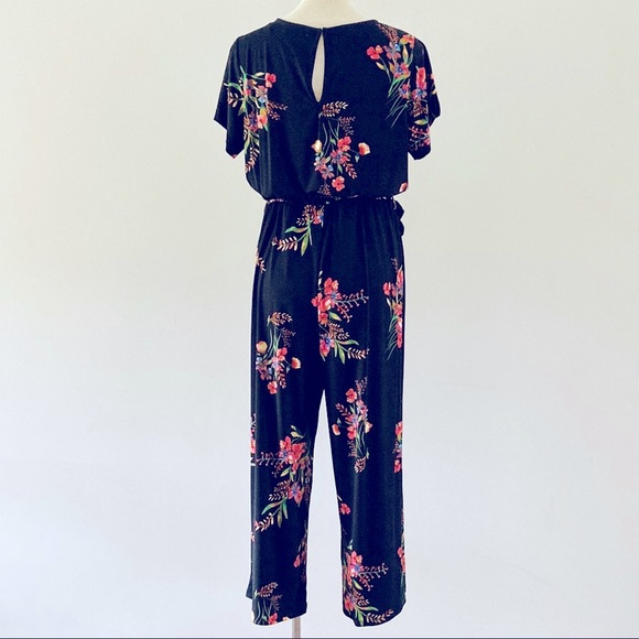 TABLE EIGHT floral jumpsuit with short sleeves and waist tie SIZE L - Picture 5 of 9